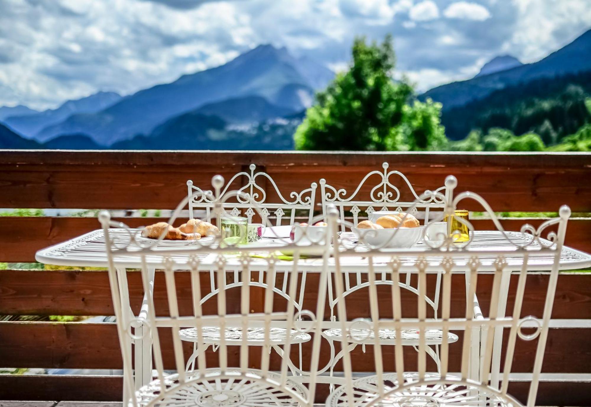 Bed and Breakfast Fra Rose E Mughi à Domegge di Cadore Extérieur photo