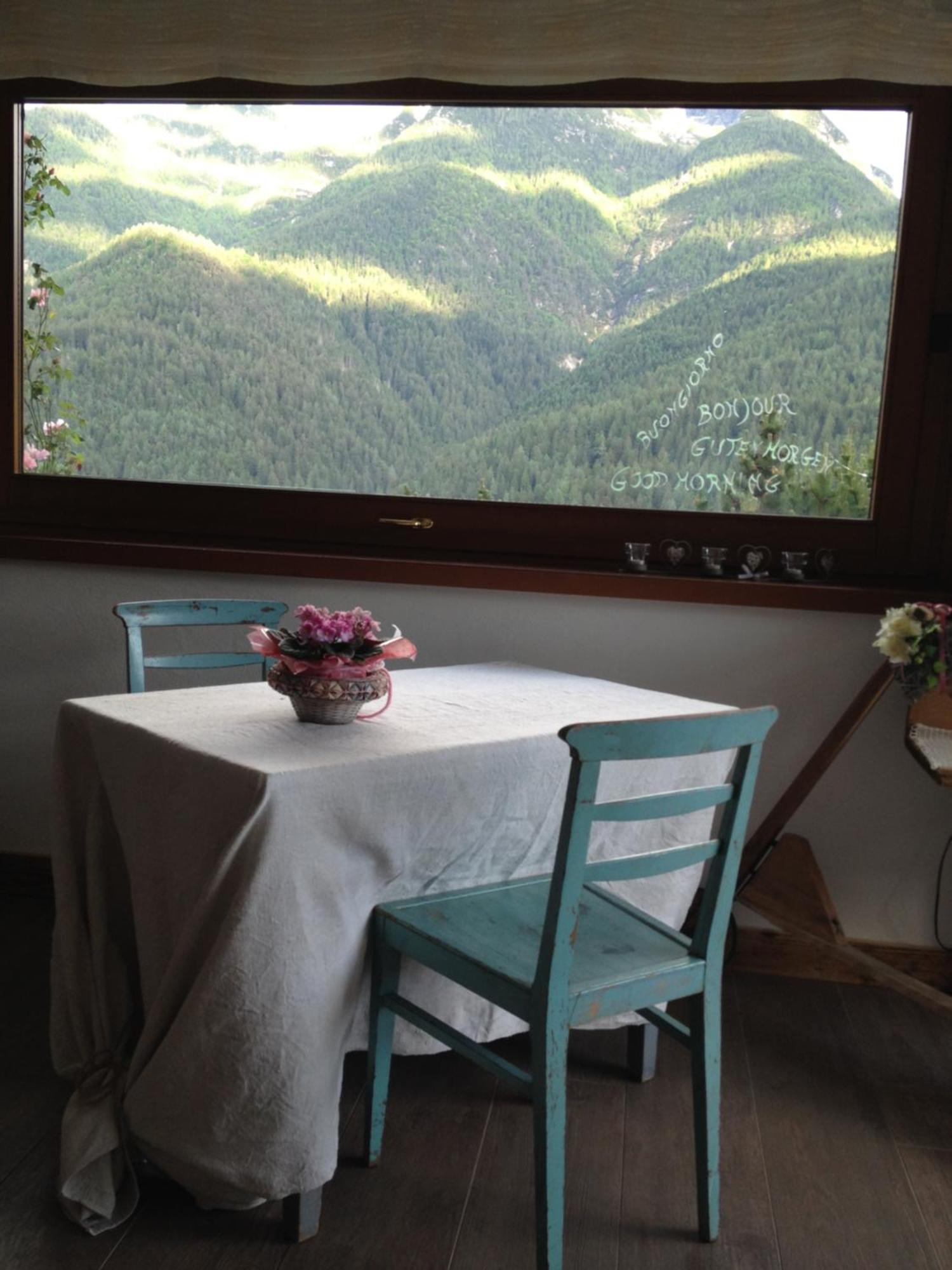 Bed and Breakfast Fra Rose E Mughi à Domegge di Cadore Extérieur photo