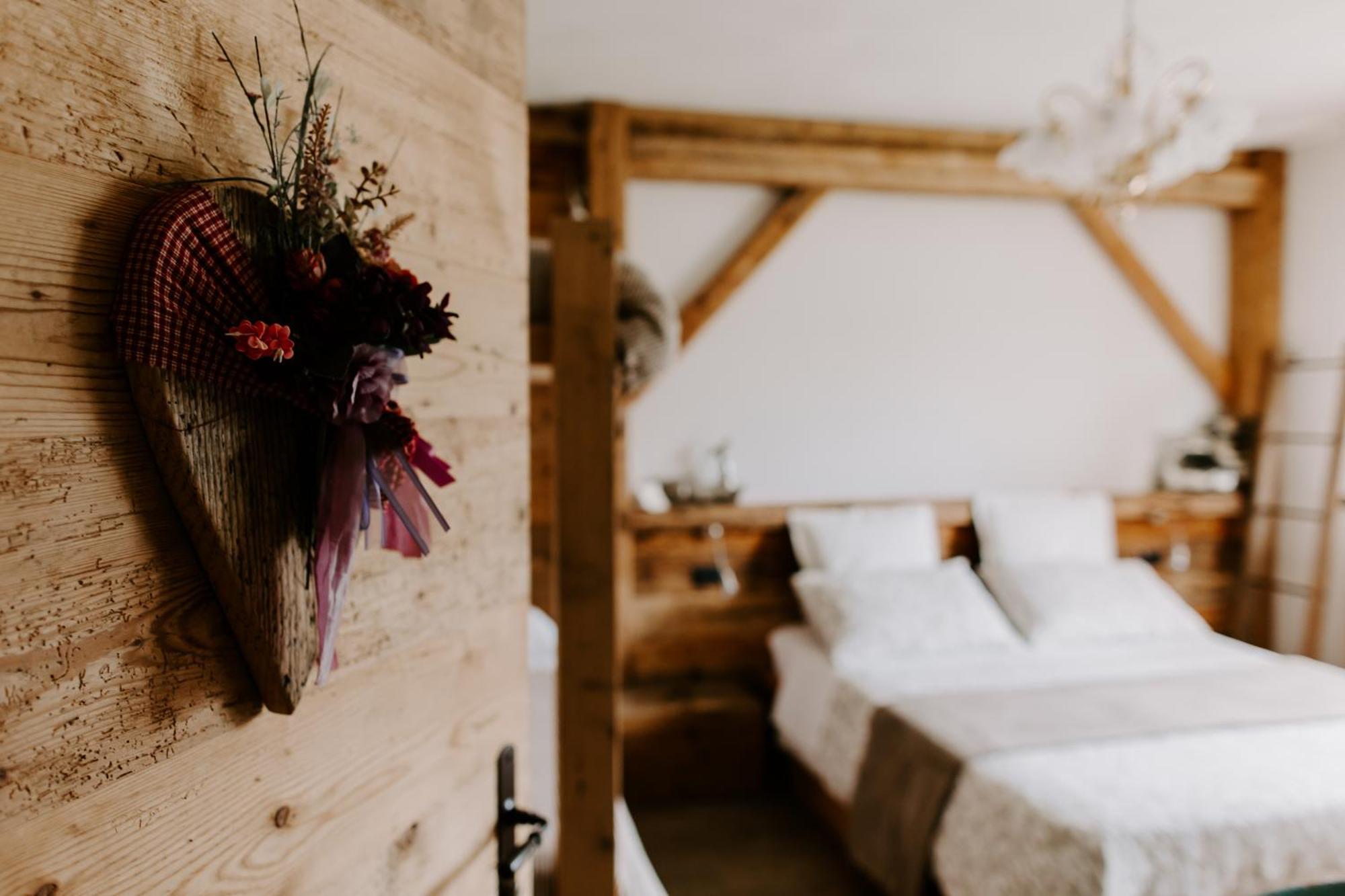 Bed and Breakfast Fra Rose E Mughi à Domegge di Cadore Extérieur photo